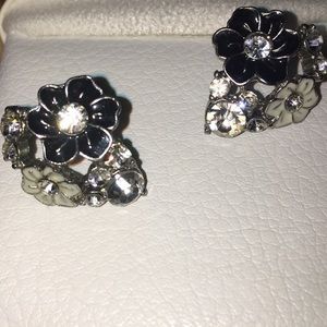Francesca’s Flower Stud Earrings